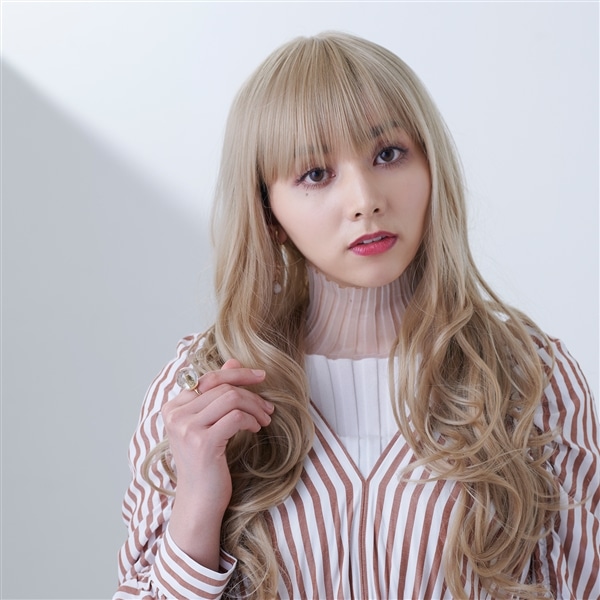 フルウィッグ】 NAVANA ゆるふわロングカール [ブロンドアッシュ