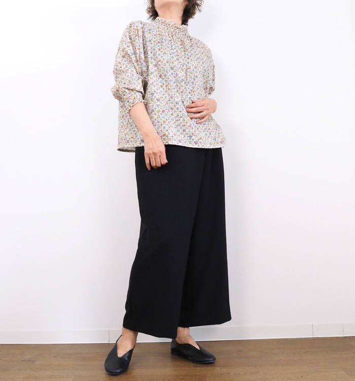 sosotto ソソット リバティプリント2ウェイゴムシャーリングブラウス