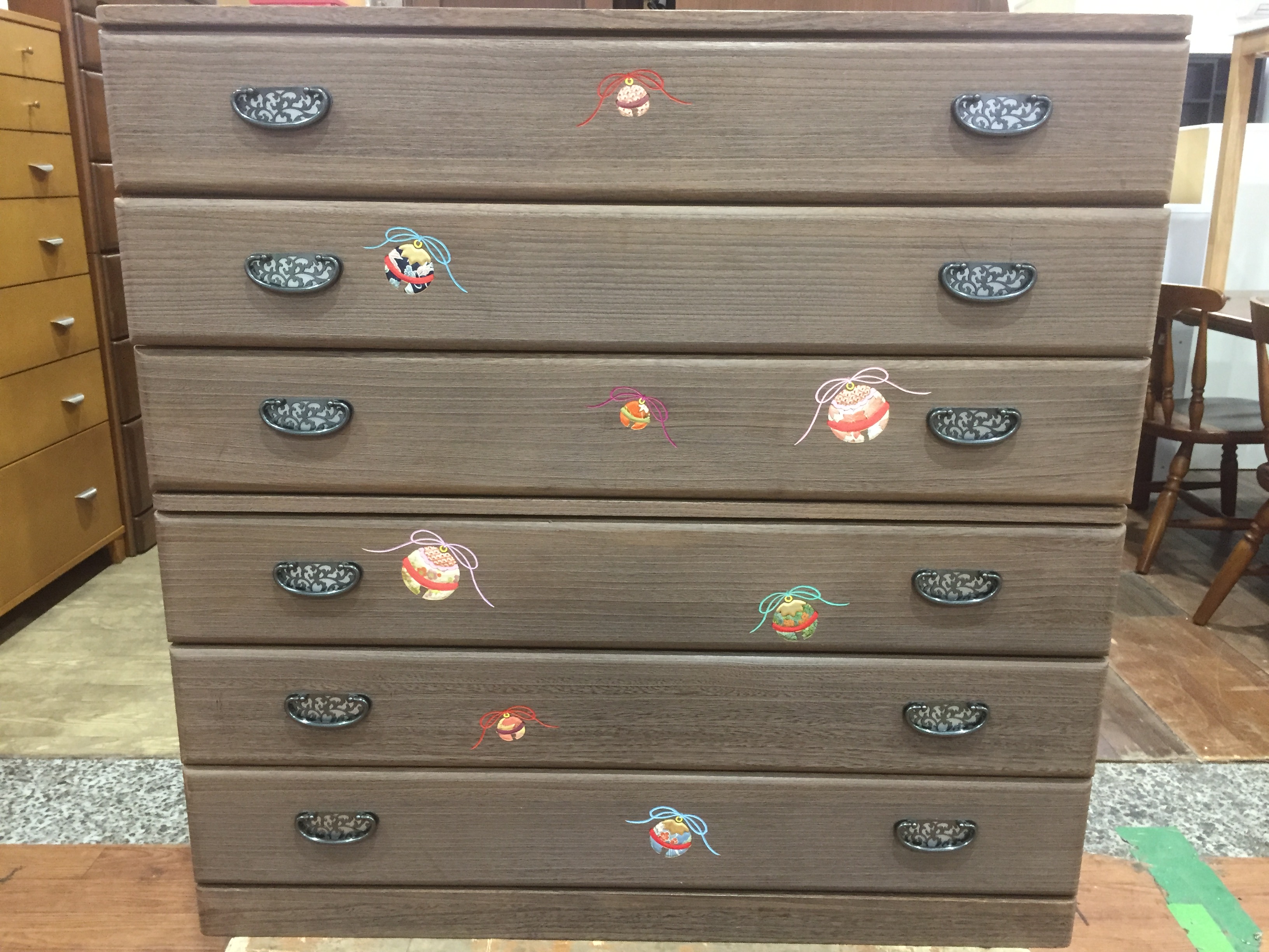 株式会社箱長 浅草箱長6段桐箪笥入荷致しました！ | リサイクル