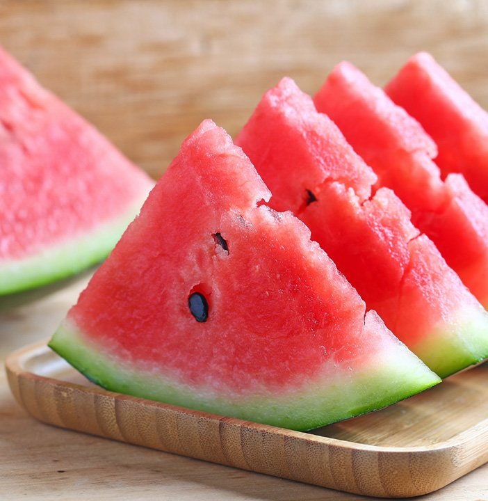 新潟青果市場「愛菜園倶楽部」｜新潟県 魚沼産 大玉西瓜【八色西瓜