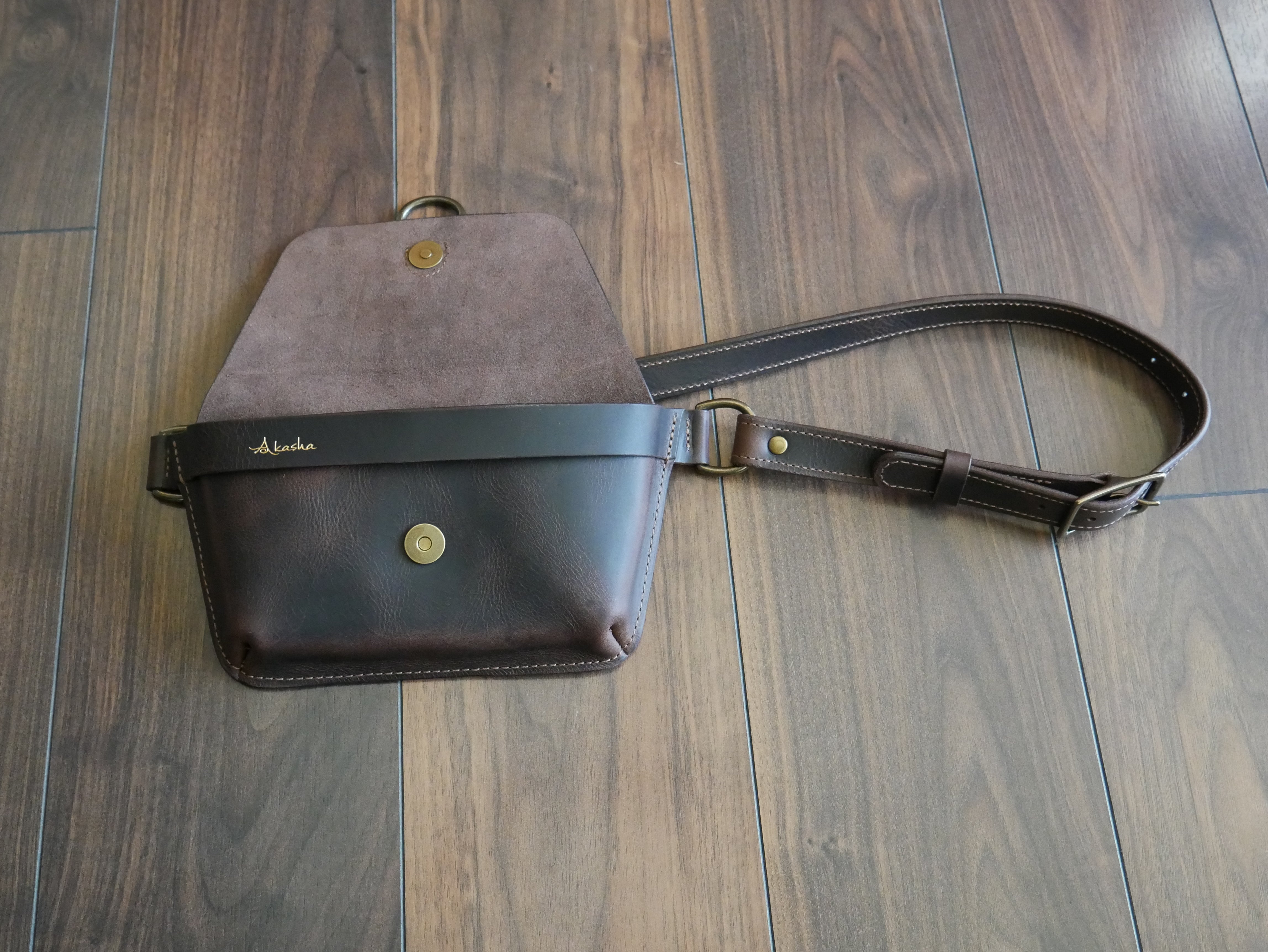 Conversion Bag - Waxy Chocolate – Akasha Leather