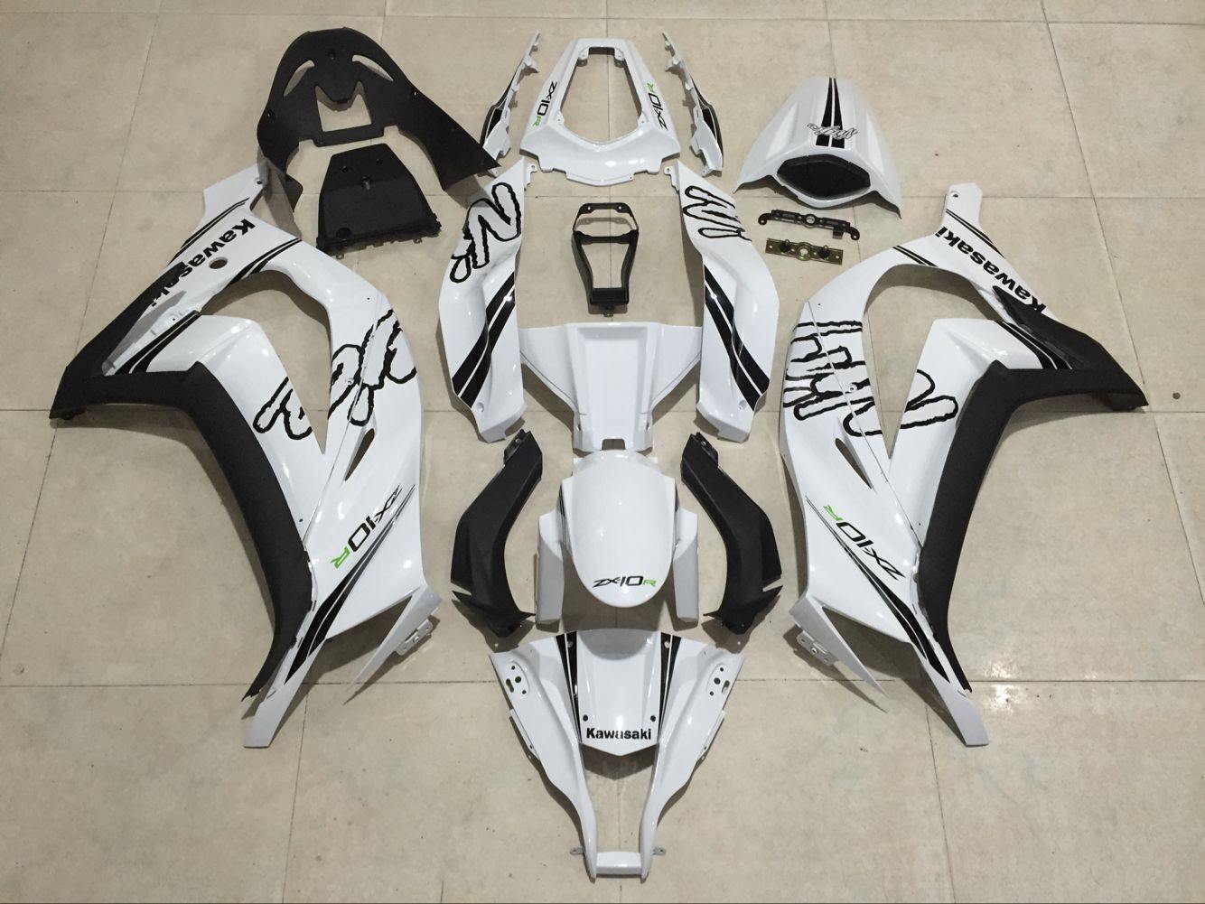 Kawasaki ZX10R 2012外装カウル フルセット 塗装済み カスタマイズ可能