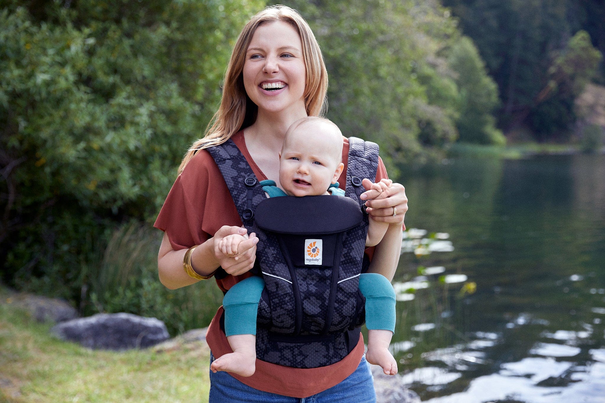 Ergobaby Omni Breeze Baby Carrier - Onyx Blooms – Albee Baby