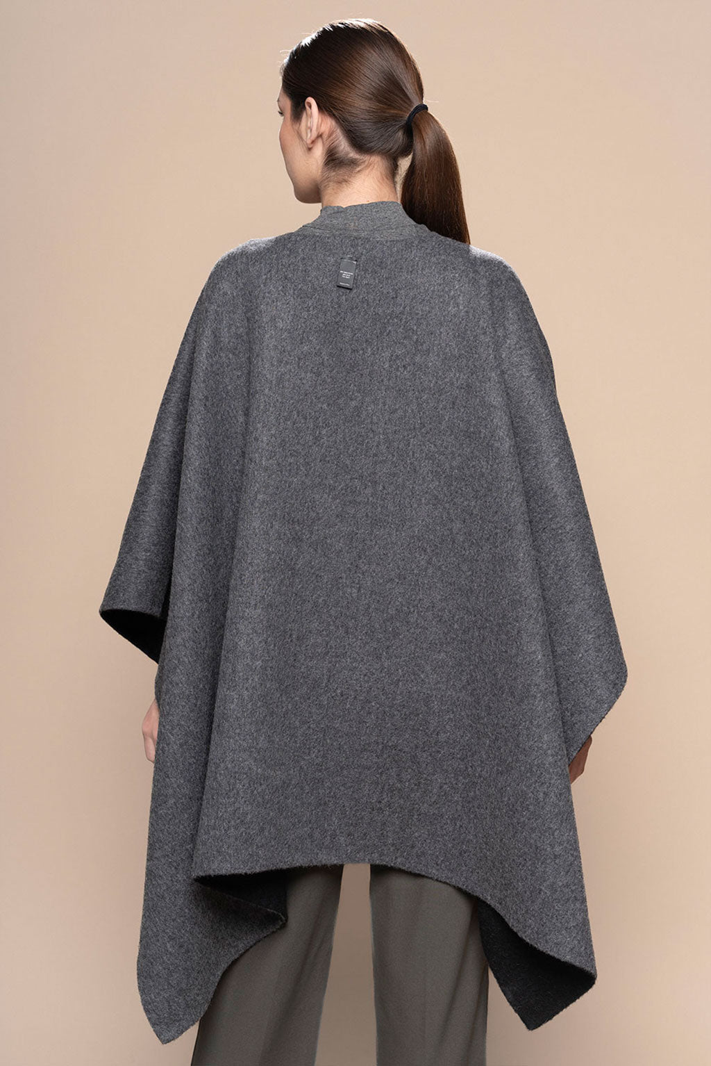 Reversible Baby Alpaca Cape – Alpaca Collections