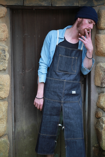 パッと見オーバーオール、タフなワークエプロン デニム雑貨の通販