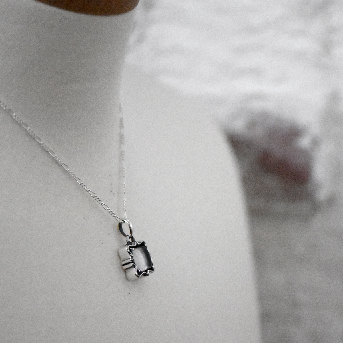 スノーフレーク 雪の結晶 オニキス 水晶 シルバー925 ペンダント