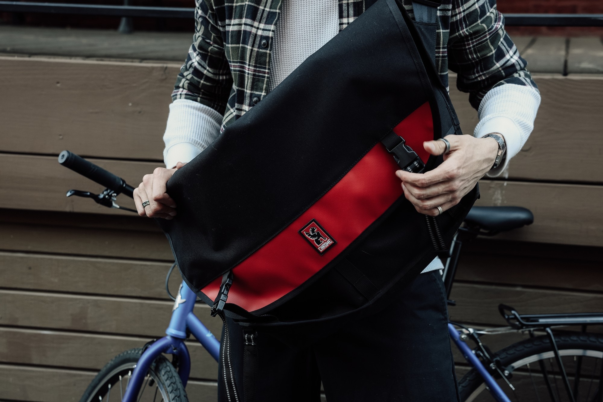 CHROME 30周年記念 伝説のメッセンジャーバッグ「METROPOLIS」復刻発売