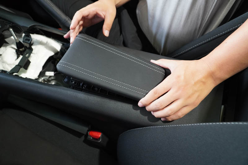 NDロードスター専用ソフトパッド仕様。「センターコンソールリッド」新