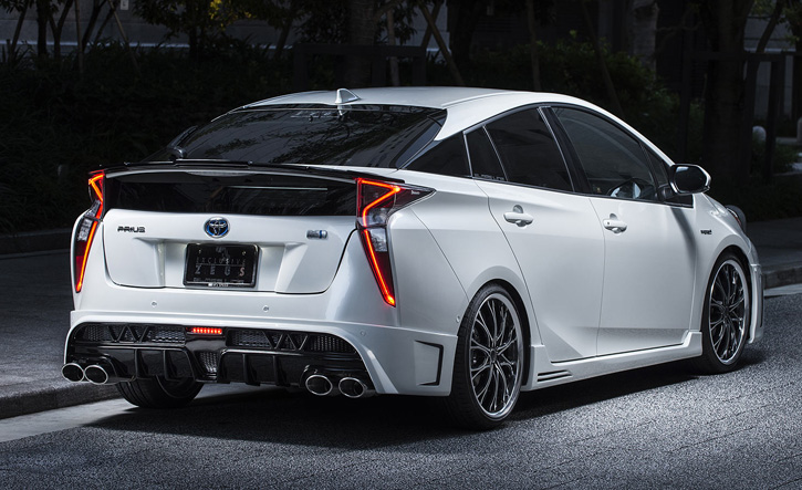 プリウス50系用リアゲートスポイラー エクスクルーシブゼウス(GLMRS