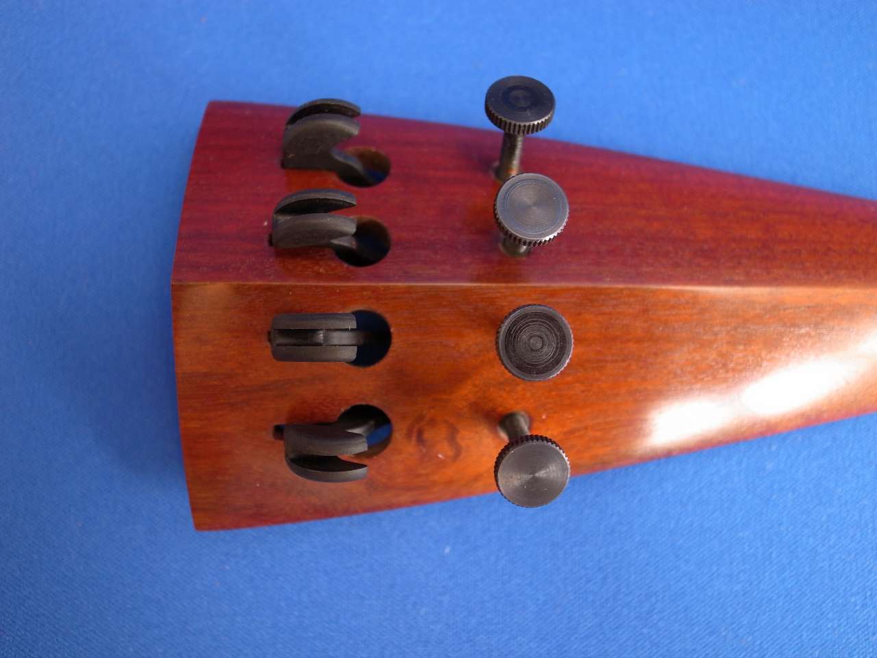 ボワ・ダルモニ製(Bois d'Harmonie)アジャスター組込チェロテール