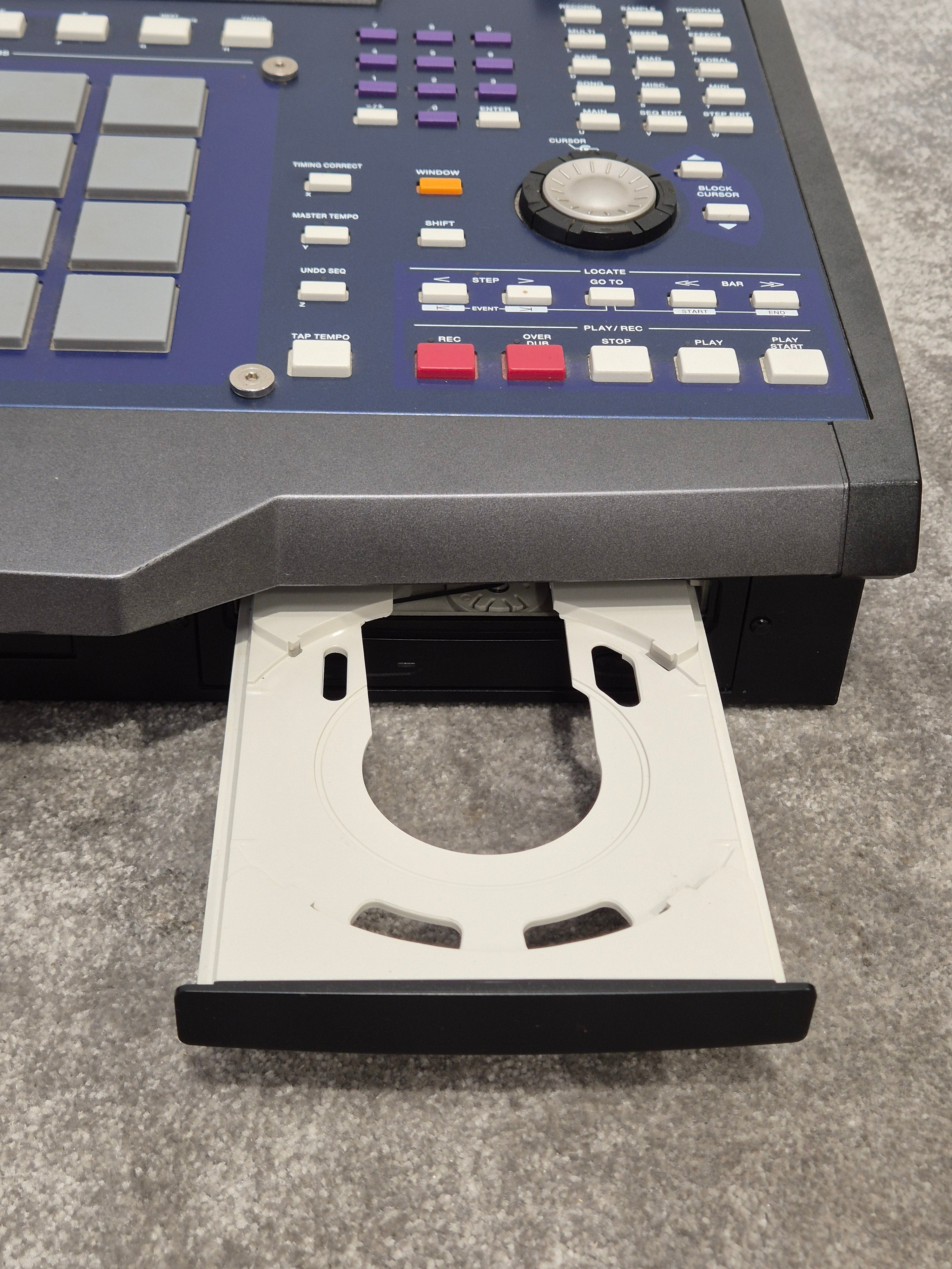 Akai MPC4000 - Music Production Centre Blue - Excellent – Audio Trader