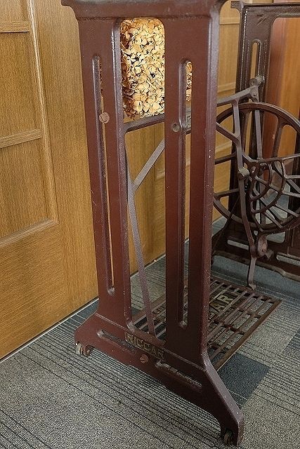 足踏みミシン脚（RICCAR） - 流木素材市場 阿波遊木