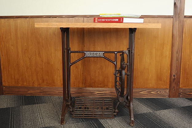足踏みミシンテーブル(RICCAR） - 流木素材市場 阿波遊木