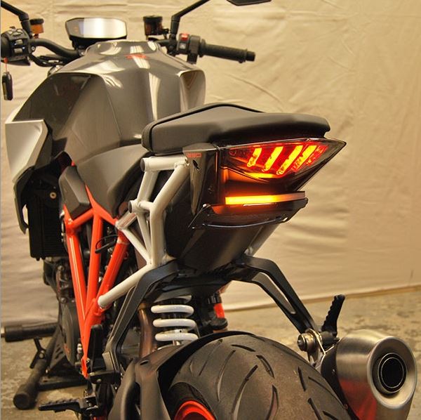 NRC製 KTM 790 Duke 用ウインカー内蔵フェンダーレス｜AxxL
