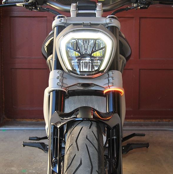 NRC製 フロントフォーククランプ LEDウィンカー｜AxxL