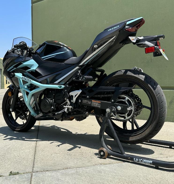 NINJA400/Z400 好きなポジションに設定できるアルミサブケージ｜AxxL