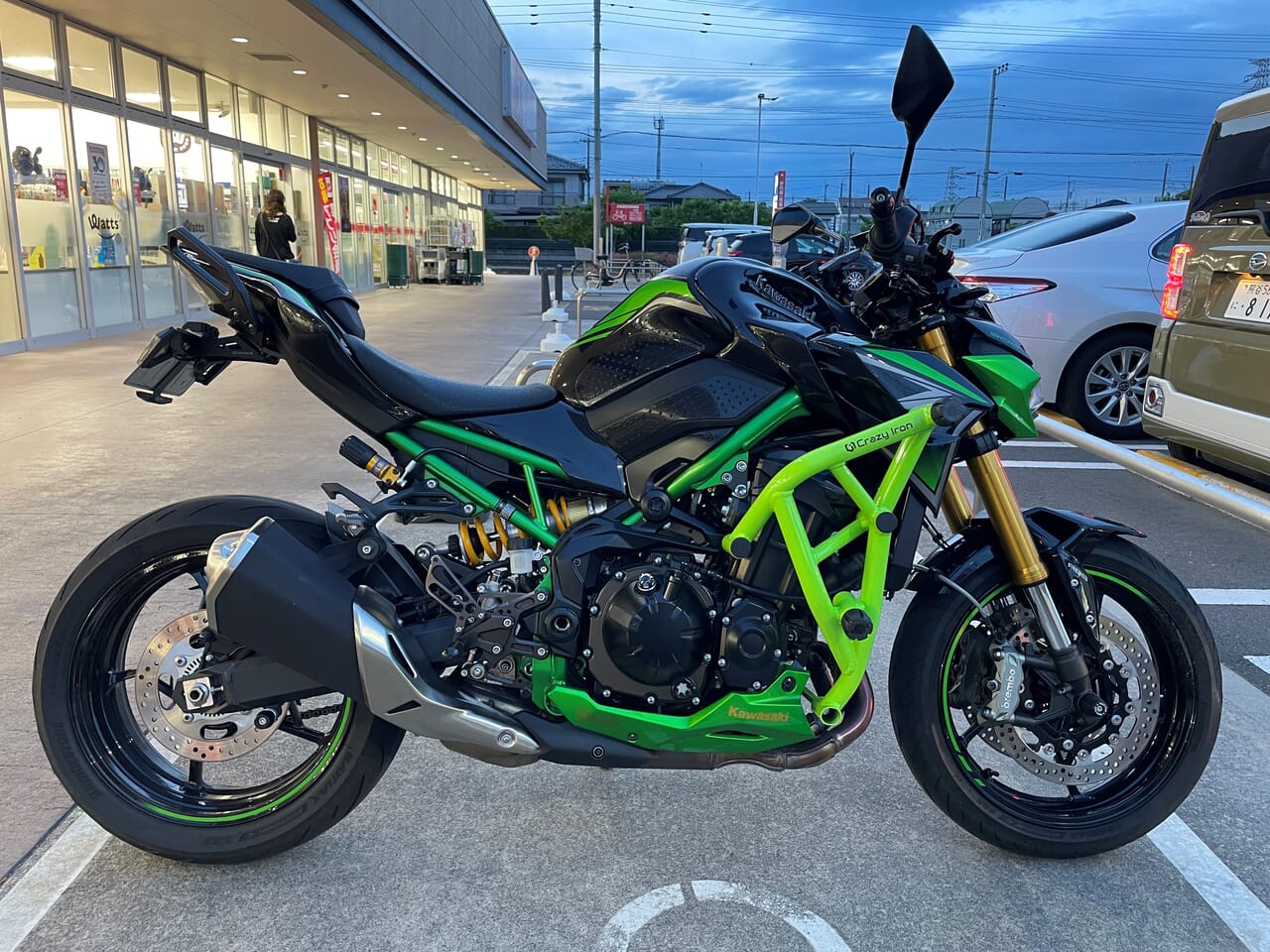 Z900 (20-) にCRAZY IRON スタントケージ取付 | AxxL