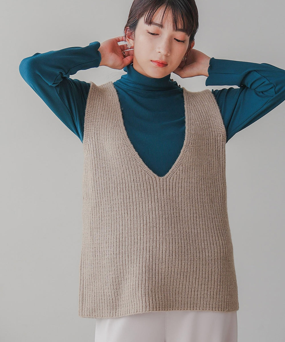 Vネックリブベスト