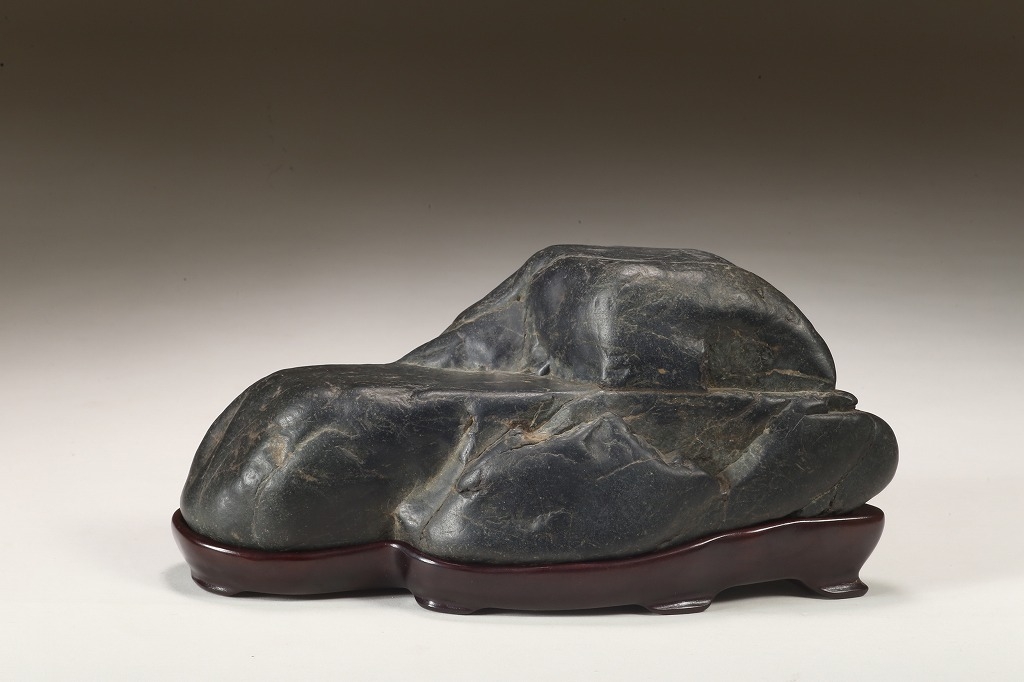 大型 神居古潭石 うぶ石 溜まり有り 重さ約16kg 神居古潭石 | 雨竹亭