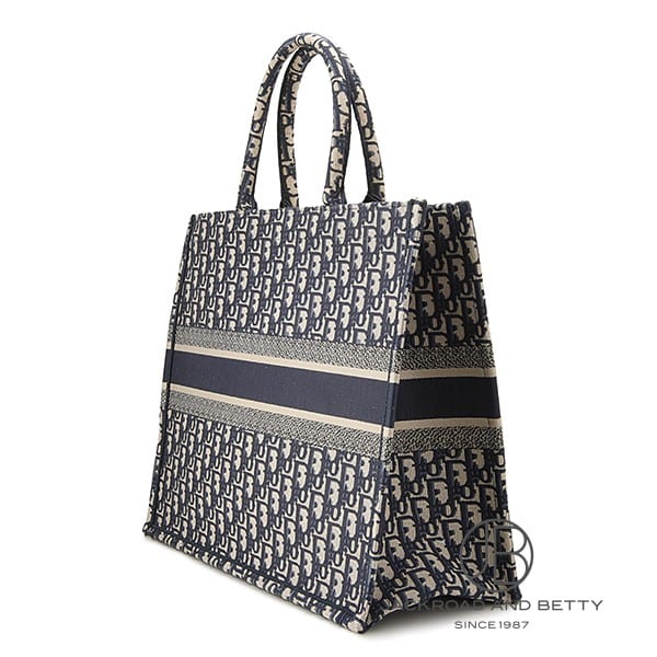 ブックトート バッグ ラージ[M1286ZRIW_M928] Dior Book Tote Large