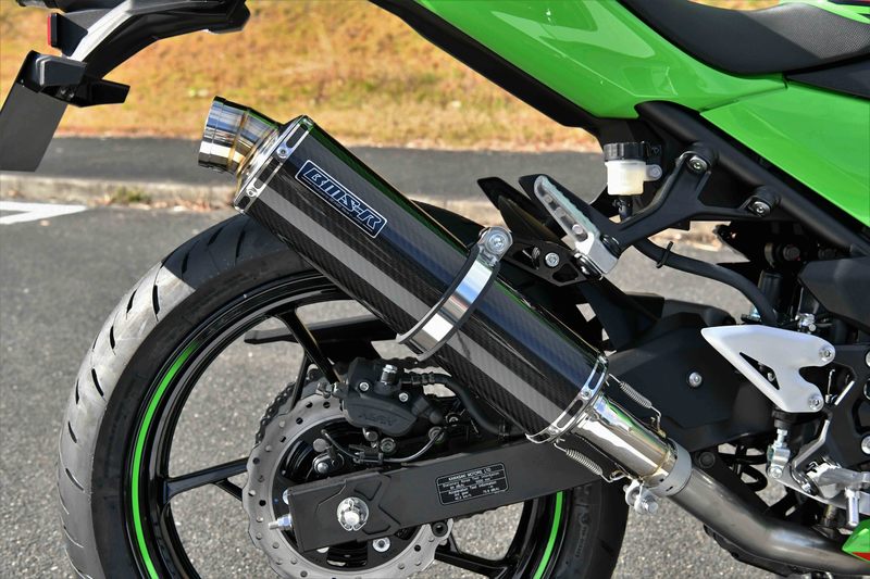 R-EVO カーボン スリップオン：Ninja400 / Z400：2022〜：政府認証