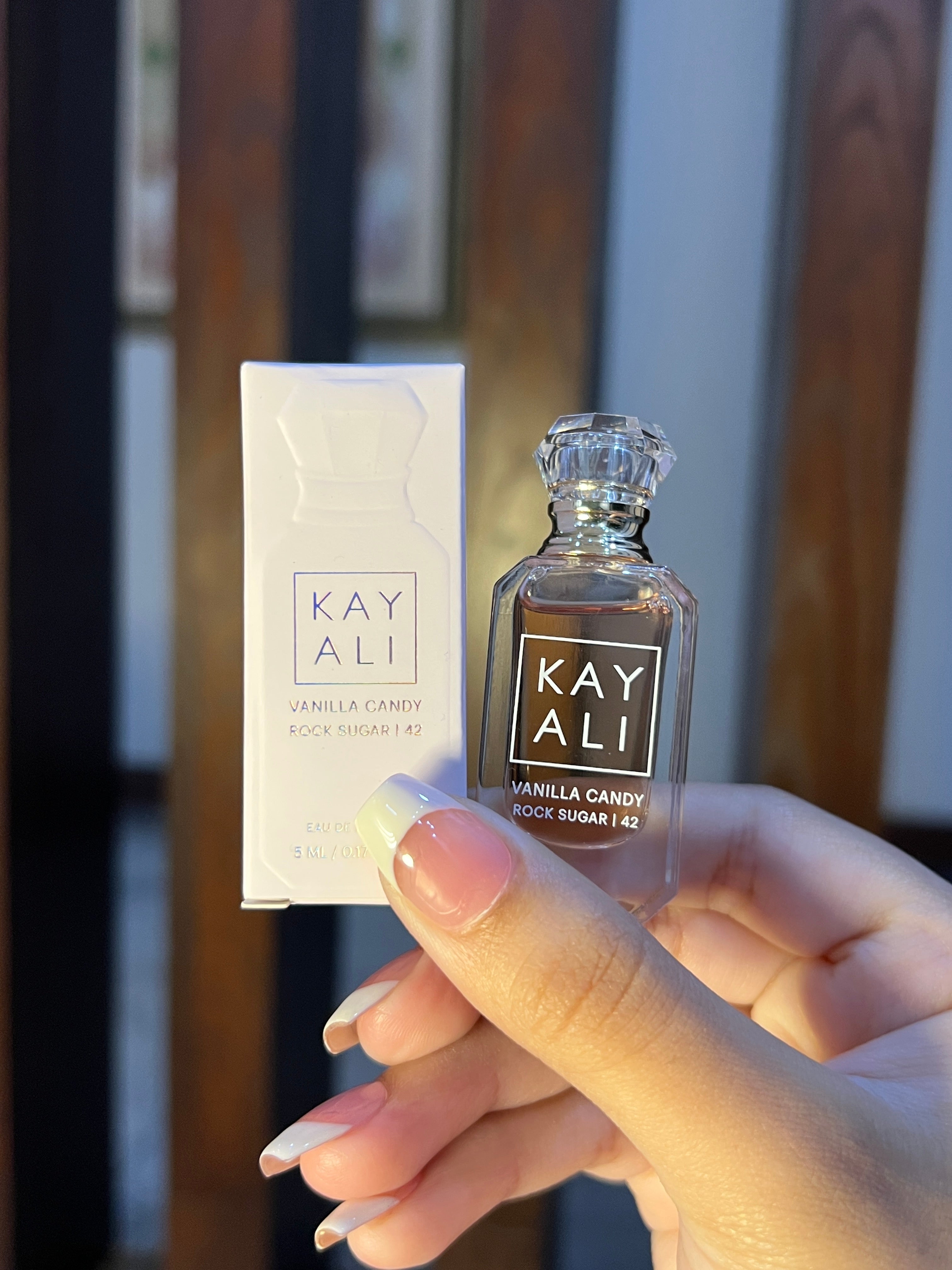 KAYALI VANILLA CANDY ROCK SUGAR | 42 Eau de Parfum Travel Spray