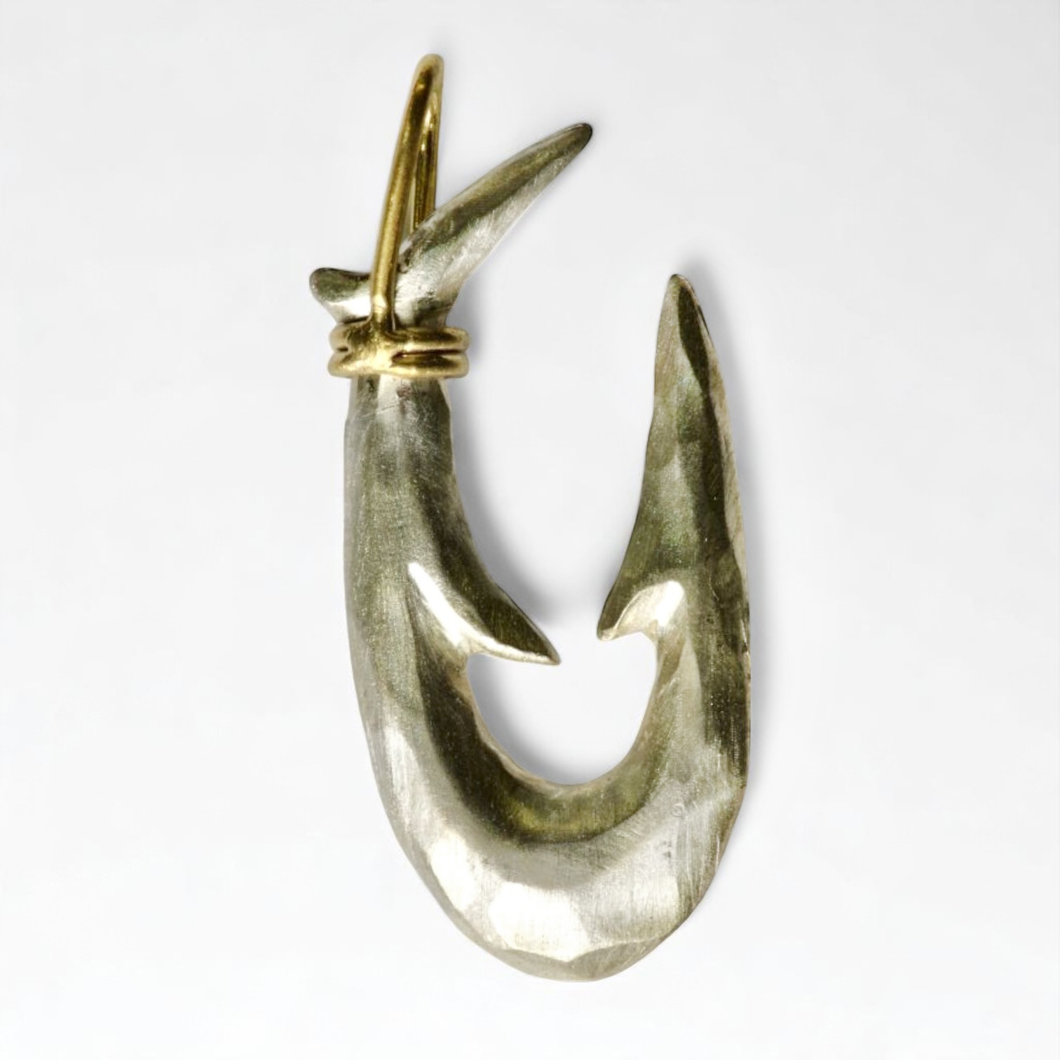 シルバー×K18縄文釣り針ネックレス｜古代モチーフの個性派ペンダント