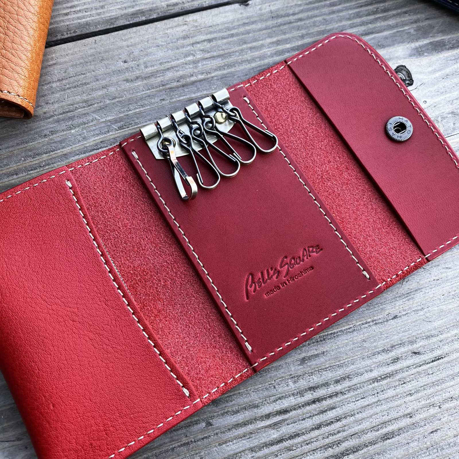 BELL'S SQUARE（ベルズスクエア） …上質なシュリンクレザーが手元を