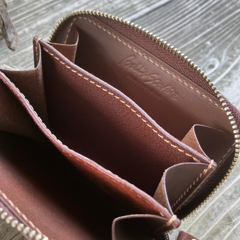 BELL'S SQUARE（ベルズスクエア） …【ツキノワグマ革】ポケットに