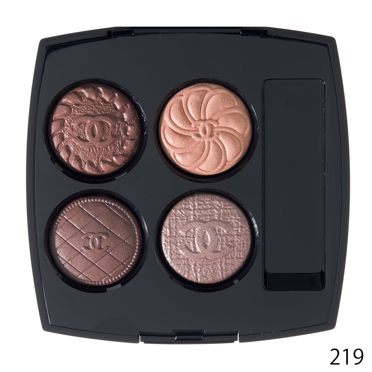 2025最新】シャネル レ キャトル オンブルの秋冬新色＆人気カラーは