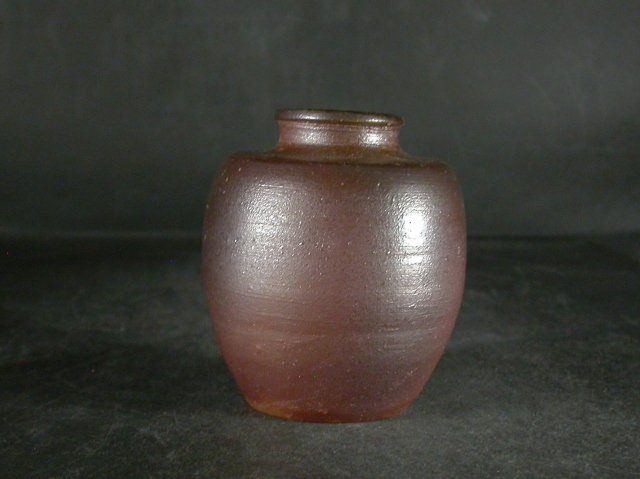 備前焼 登窯 備前焼ベテラン作家 奥本 健一 四方桟盛蓋共箱付き黄ゴマ