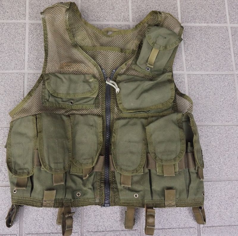 米軍放出イーグルTAC-V1-Nタクティカルベスト初期型OD MEDIUM