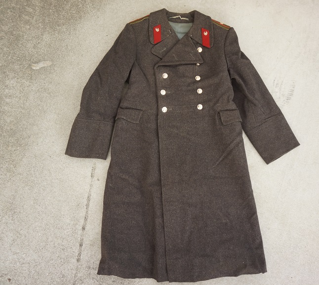 ソ連軍M69用オーバーコート歩兵科少佐徽章付き - ミリタリーサープラス