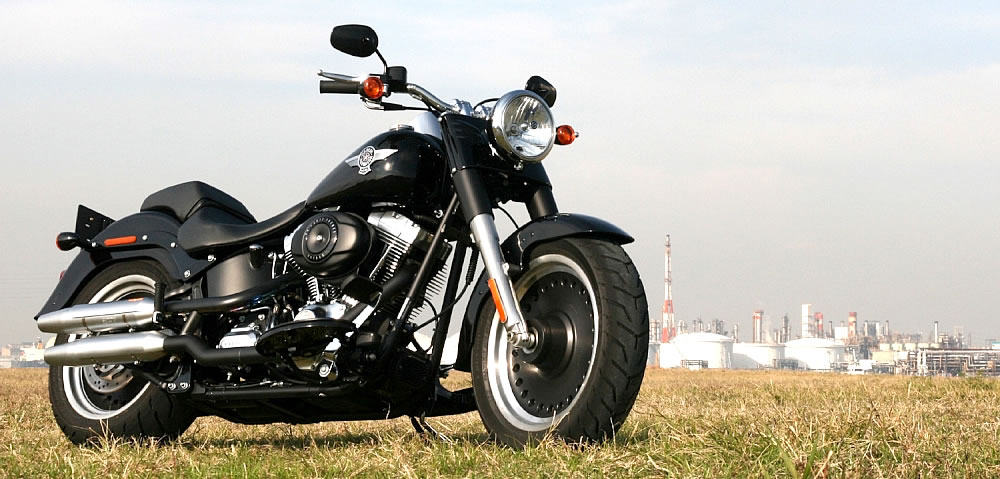 ハーレーダビッドソン FLSTFB ファットボーイ・ロー – 流行の最先端を