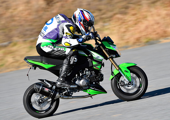 ヨシムラのZ125PRO用人気マフラー「R-77S サイクロン EXPORTSPEC」を