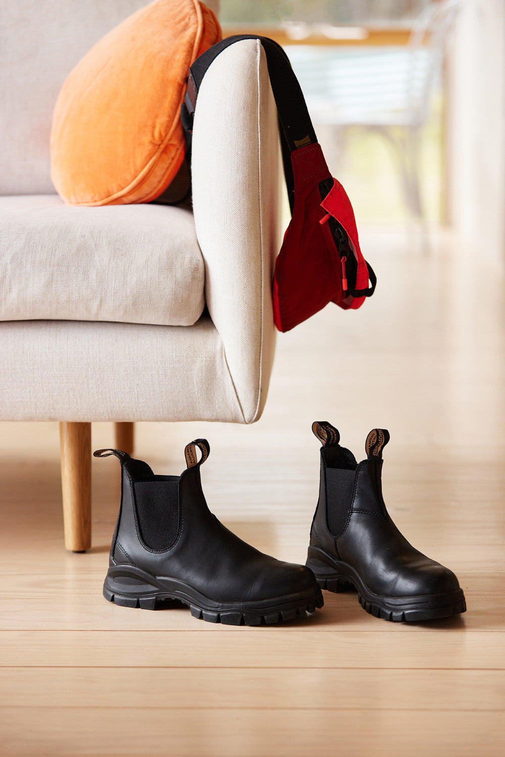 Black Premium Leather Chelsea Boots, Men's Lug 2240 - Blundstone