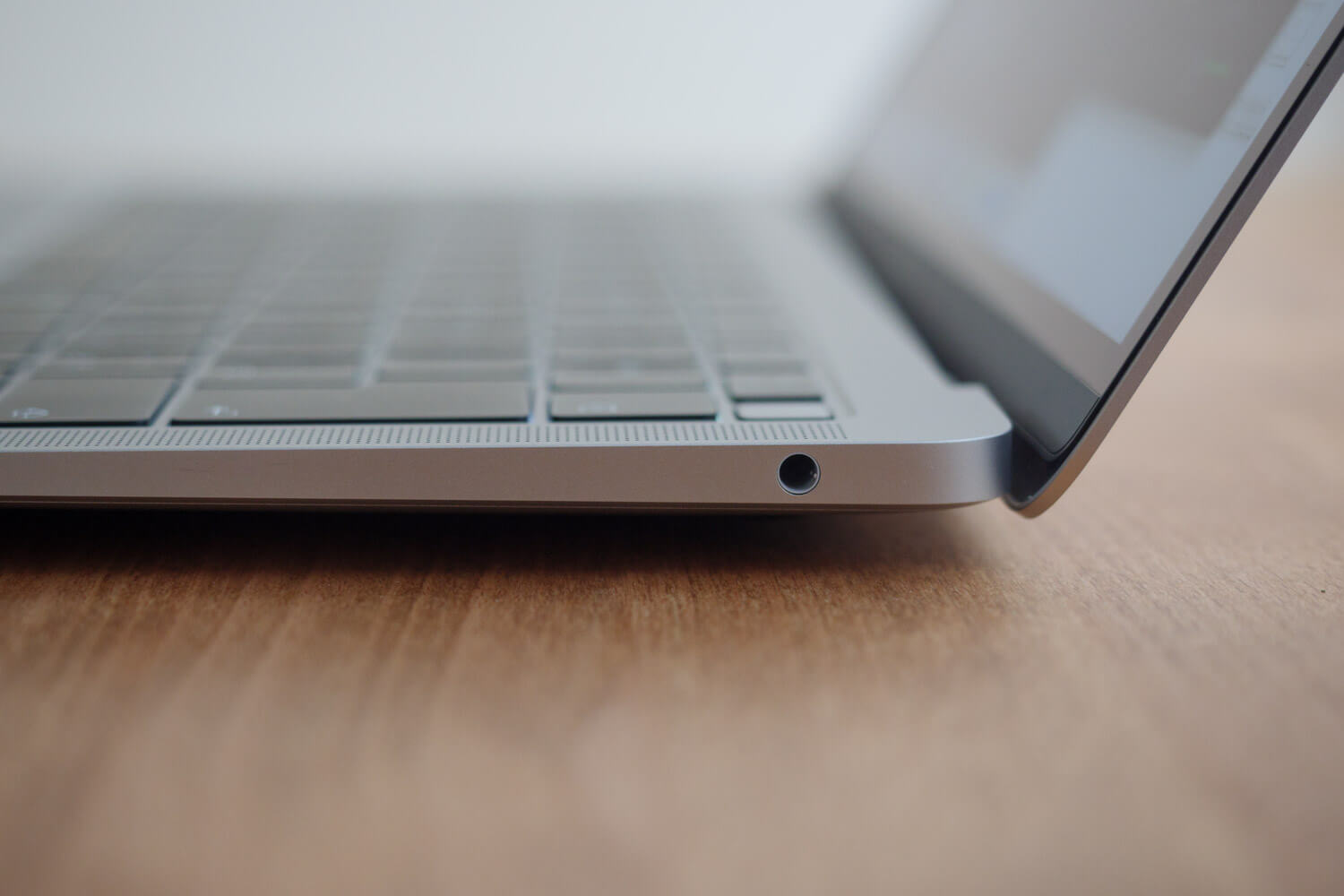 8GBで十分】MacBook Air 2018/2019 レビュー【カスタマイズ】 | ENHANCE