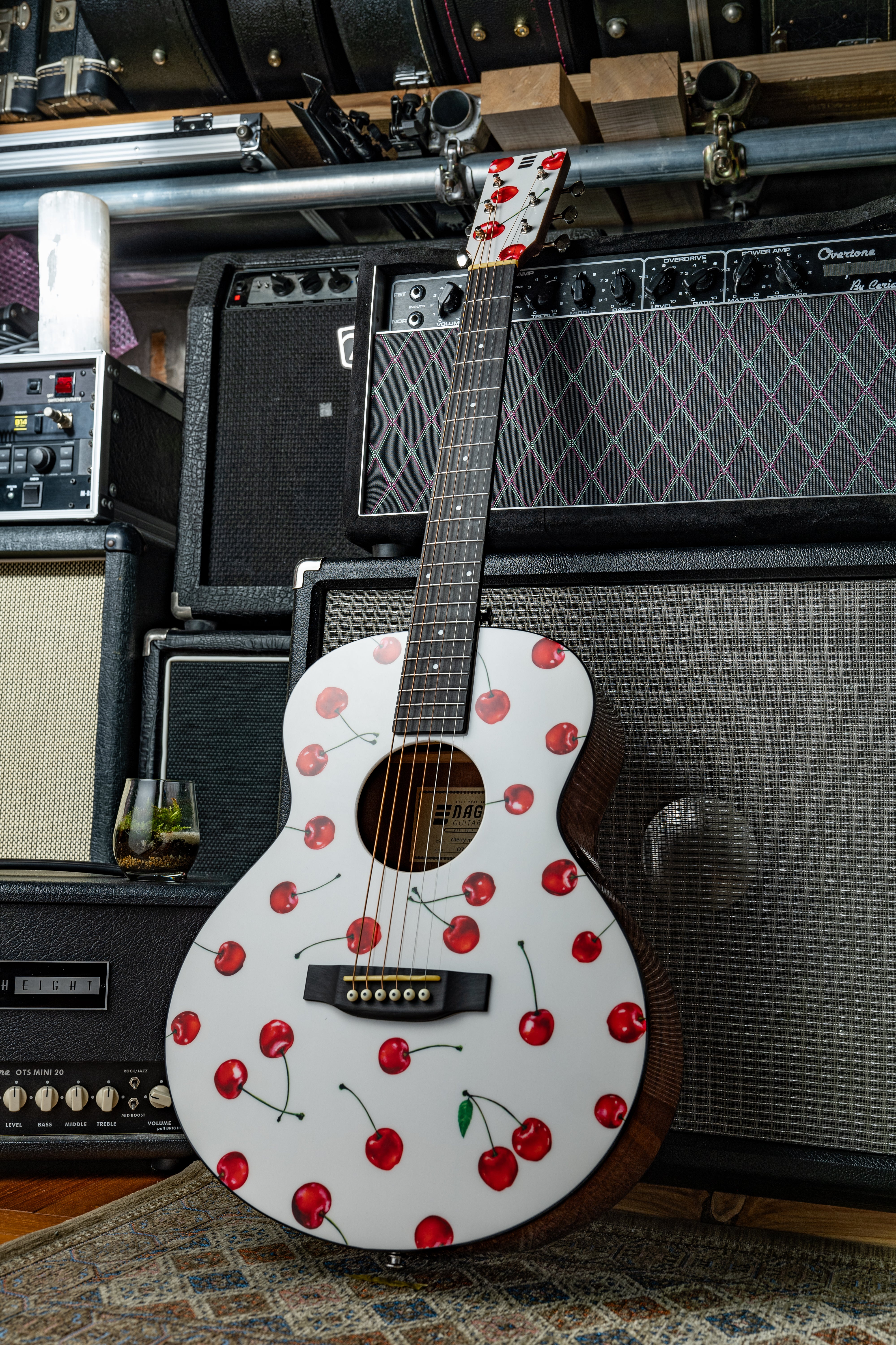 NAGI GUITARS Limited Model Cherry Mini Ivory – brusheight