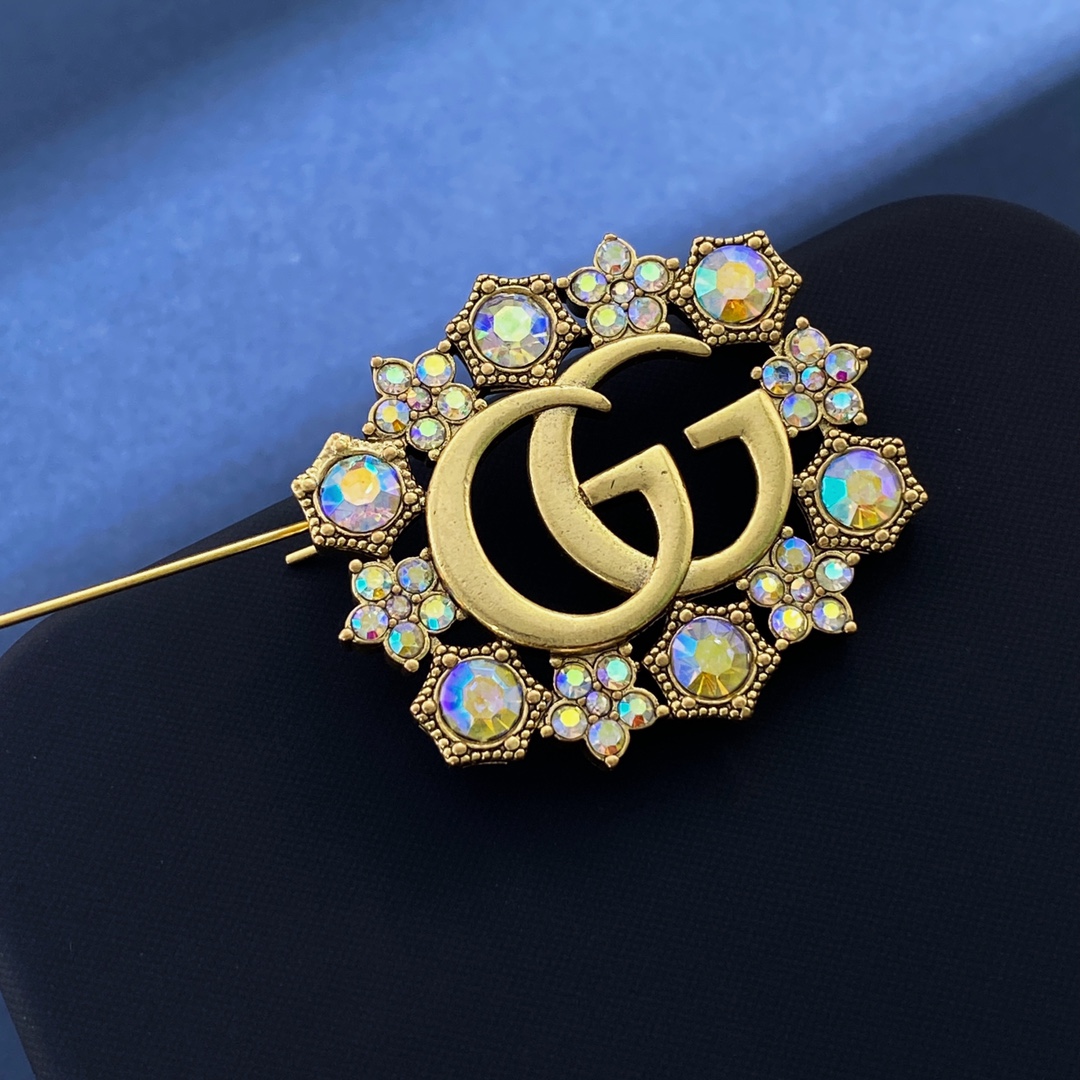 グッチ ブローチ，グッチ 蜂 ブローチ，Gucci - グッチ ブローチ
