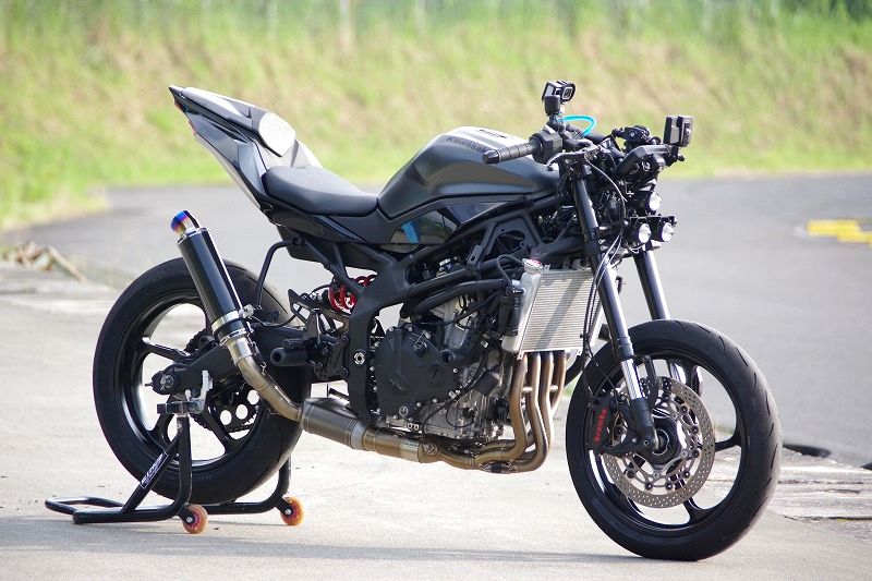 ネイキッド化したZX-25R SE（2023）のカスタムのレポート