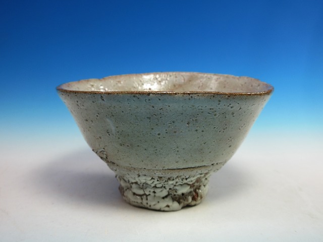 ぐい呑 黒蝶｜作家名：市川 透｜文錦堂 | 文錦堂