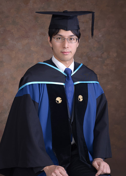 博士(Doctor) 着衣イメージ｜アカデミックガウン受付サイト｜東京大学