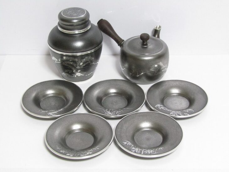 本錫製 茶器揃 茶心壷 茶壷 茶注 四君子茶托 | 骨董品買取・和楽器買取