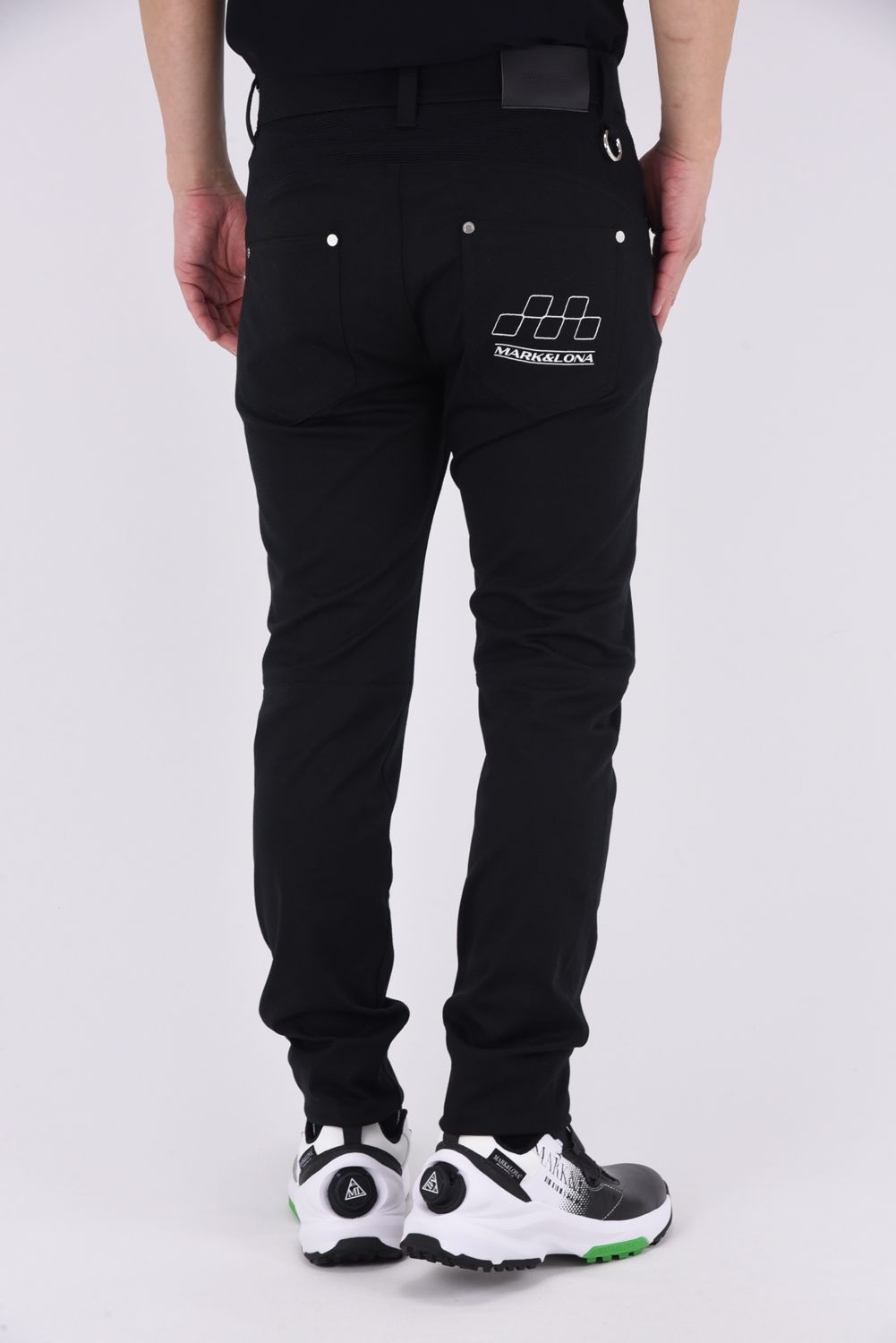 MARK & LONA ブラック スリムフィットパンツ 44 【公式通販】