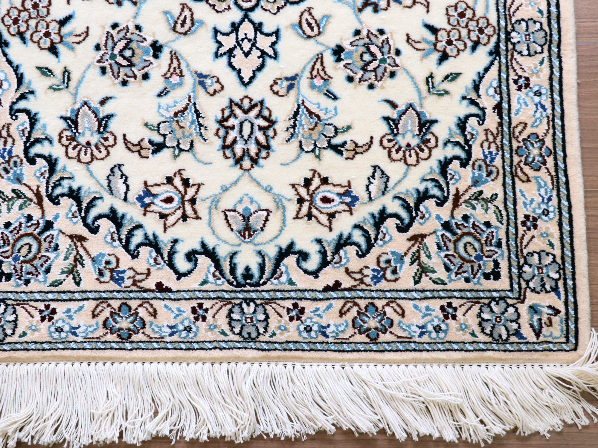 ペルシャ絨毯 ナイン産 9L 96×64cm 花のアラベスク アイボリー 玄関