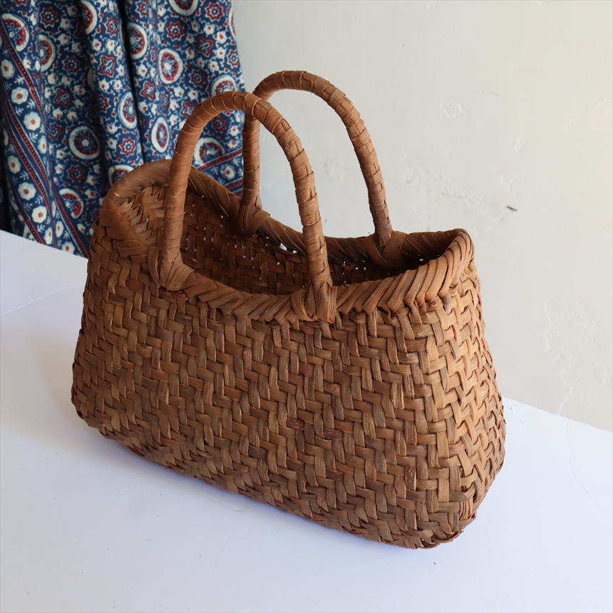 やまぶどう カゴバッグ 扇型 網代編み/白皮 巾32cm 高さ（本体）18cm