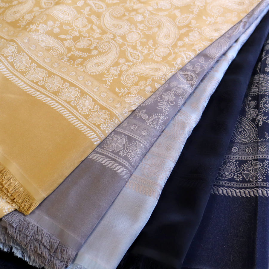 大判ストール 光沢あるジャガード織り 薄手ペイズリー トルコデザイン