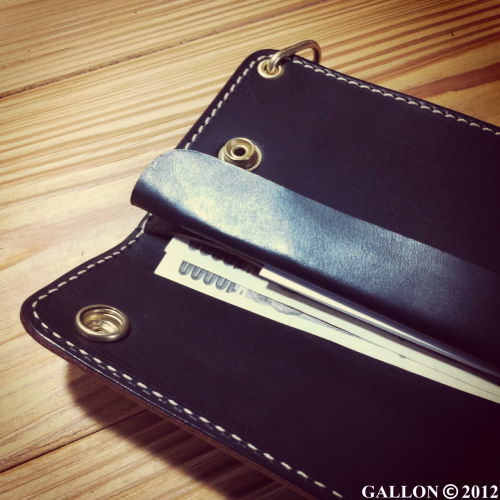 TRUCKER WALLET | GALLON ガロンレザー 公式サイト 手