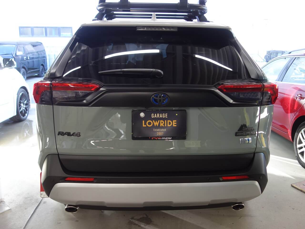 トヨタ RAV4 前後バンパ―スキッドパネル ラプターライナー塗装 東京都