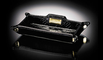 モノグラムレザー エナメル アイテムコレクション | GARSON